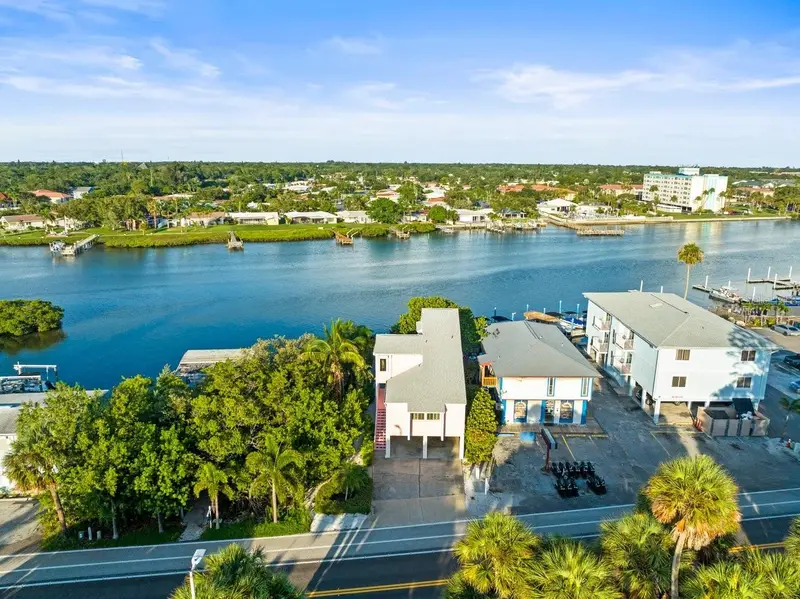 20051 Gulf Blvd, FL