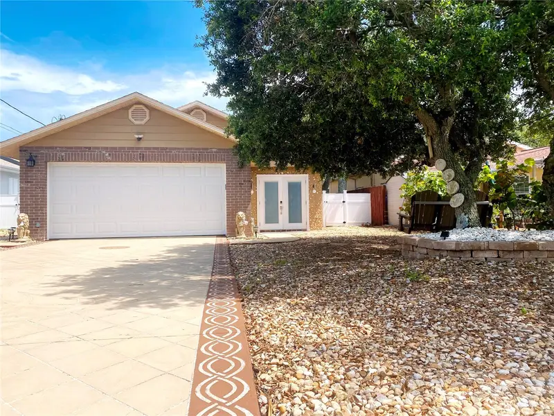 829 E 12th Ave, FL