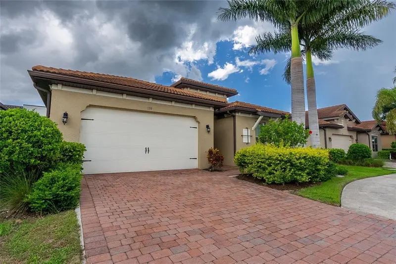 139 Maraviya Blvd, FL