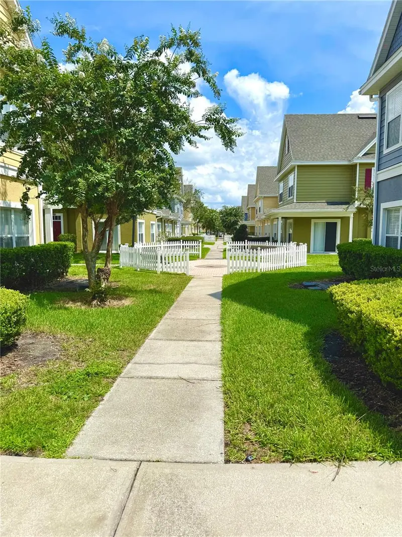 2606 Lodi Cir #105, FL