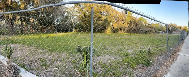 735 S Martin Luther King Blvd, FL
