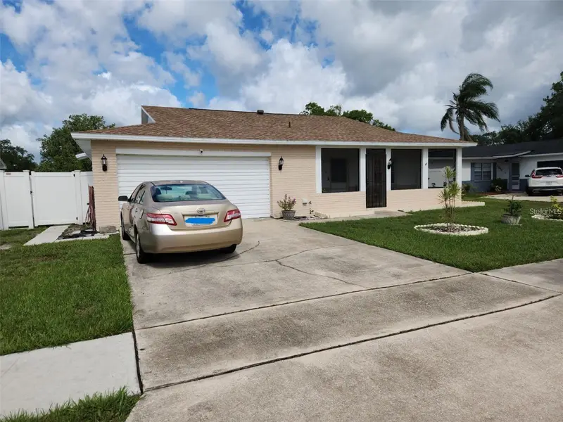 2518 Bowmer Dr, FL