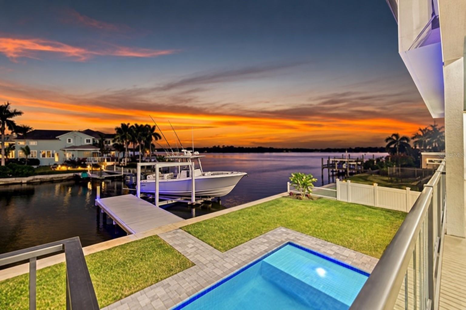 2121 Bayou Grande Blvd Ne, FL
