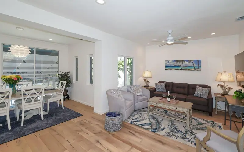 228 Van Buren Dr, FL