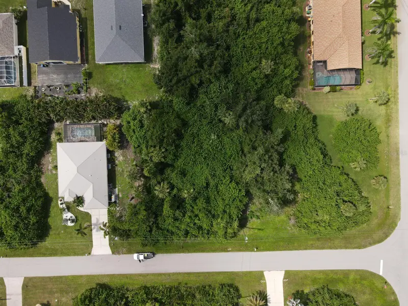 392 Albatross Rd, FL
