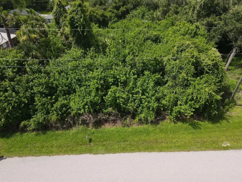 392 Albatross Rd, FL