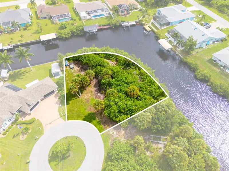 4497 Bayview St, FL