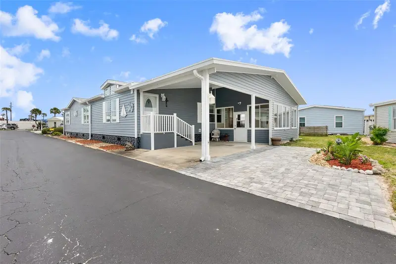30 Windward Dr, FL