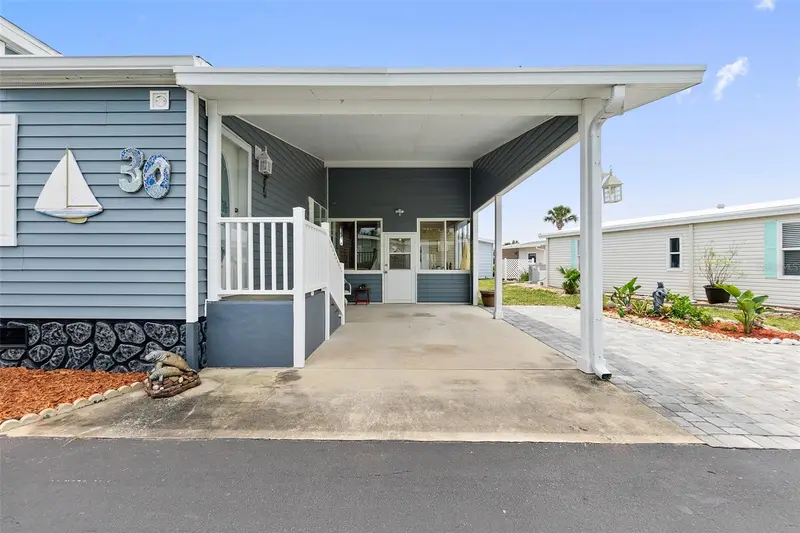 30 Windward Dr, FL