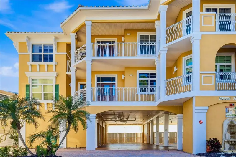 1900 Gulf Dr N #4, FL