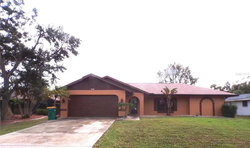 1011 Tropical Ave Nw, FL