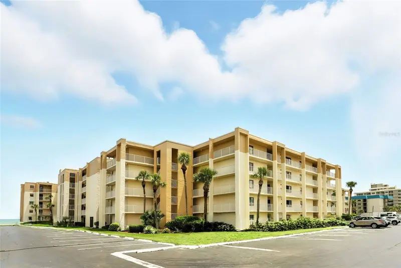 4175 S Atlantic Ave #102, FL