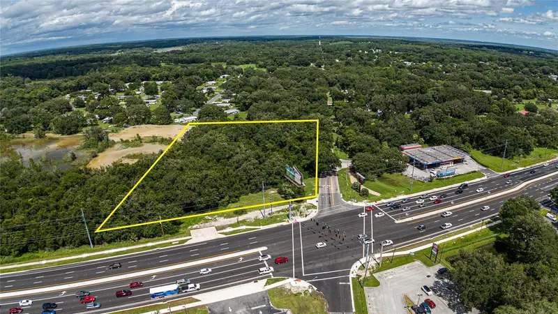 353 S Us Hwy 27/441, FL