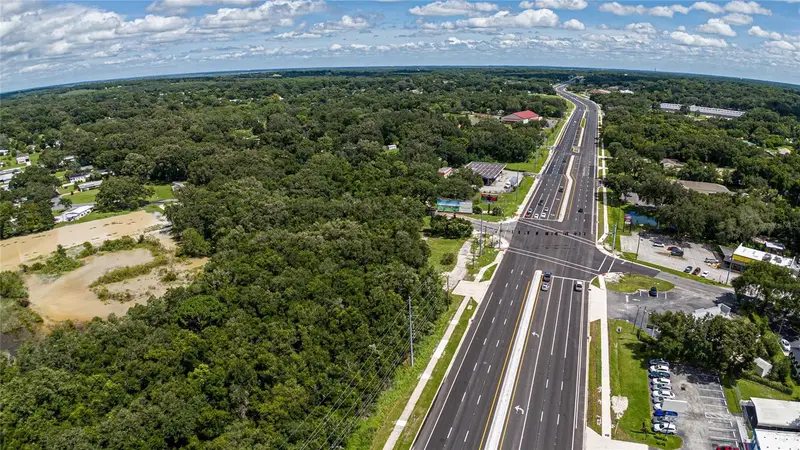 353 S Us Hwy 27/441, FL