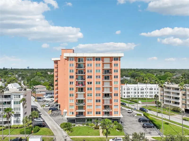 1120 N Shore Dr Ne #903, FL