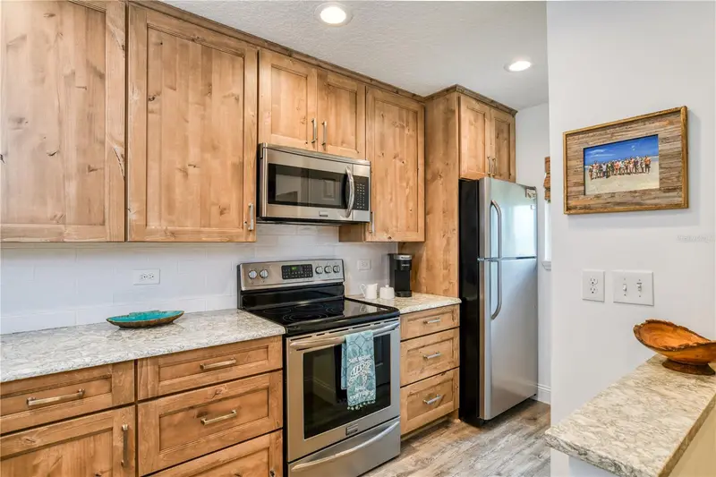 8550 A1a S #124, FL