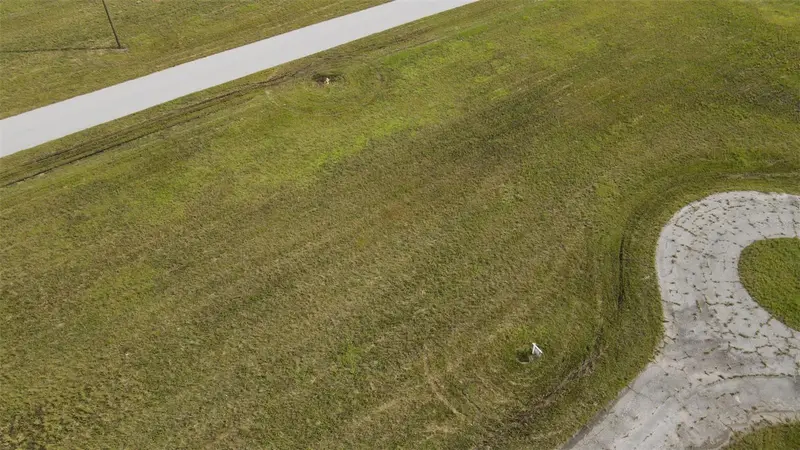 6 Hummingbird Dr., FL