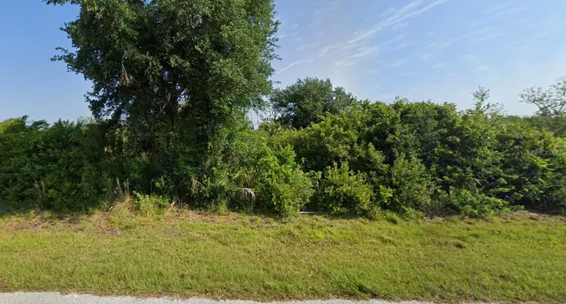 10418 Carnegie Ave, FL