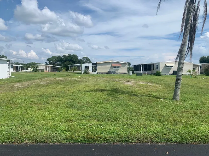 235 Estrada, FL