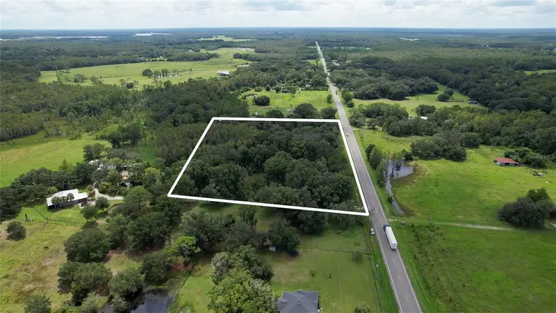 5804 State Road 33, FL