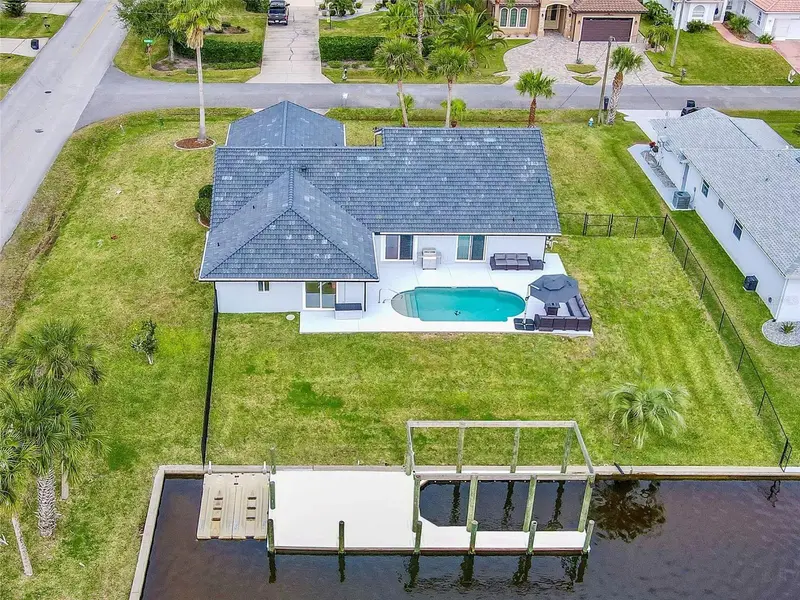 2 Cedar Ct, FL