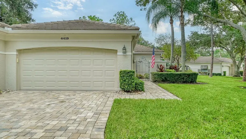 4419 Oakley Greene #19, FL