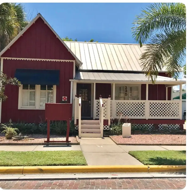 225 Sullivan St, FL