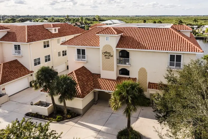 273 Middle Way, FL