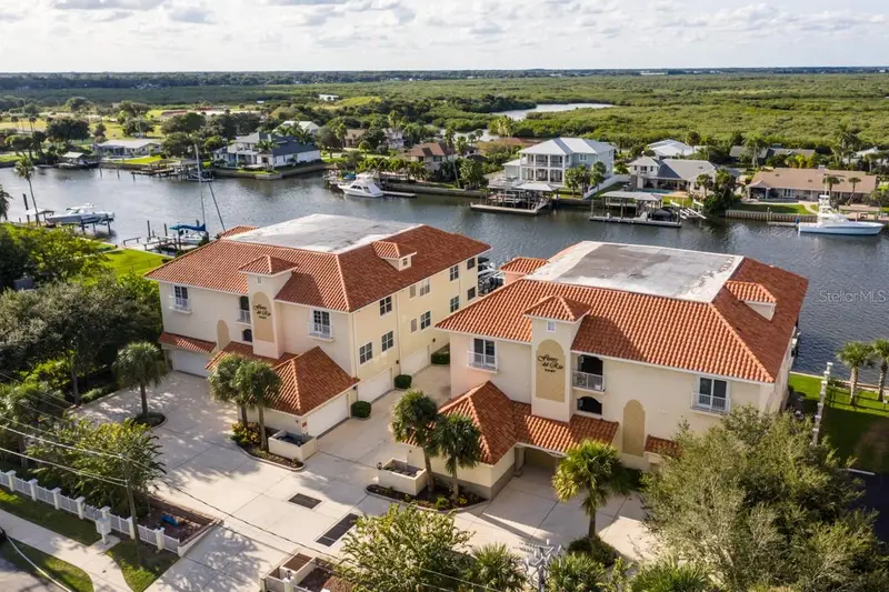 273 Middle Way #G, FL