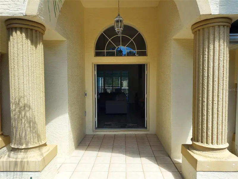 5735 N Lena Dr, FL