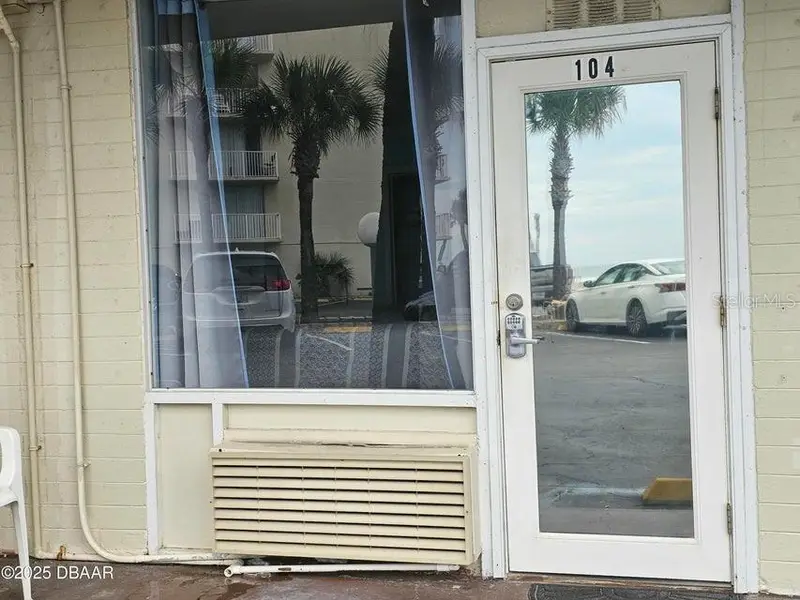 1233 S Atlantic Ave #1040, FL