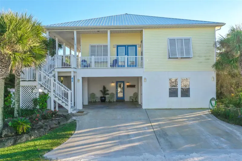 42 Moody Dr, FL