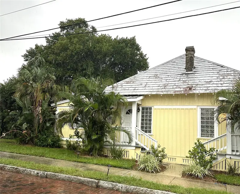 109 Hibiscus St #1, FL