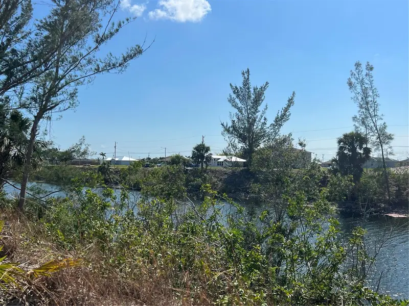 2204 Nw 6th Pl, FL