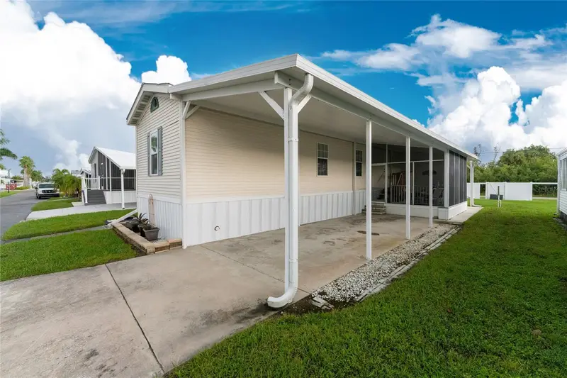 4300 Riverside Dr #137, FL