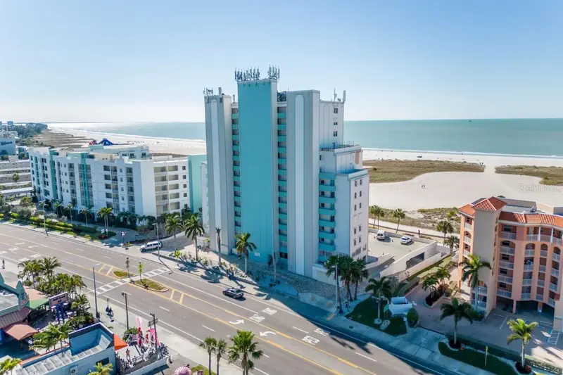 11000 Gulf Blvd #1002, FL