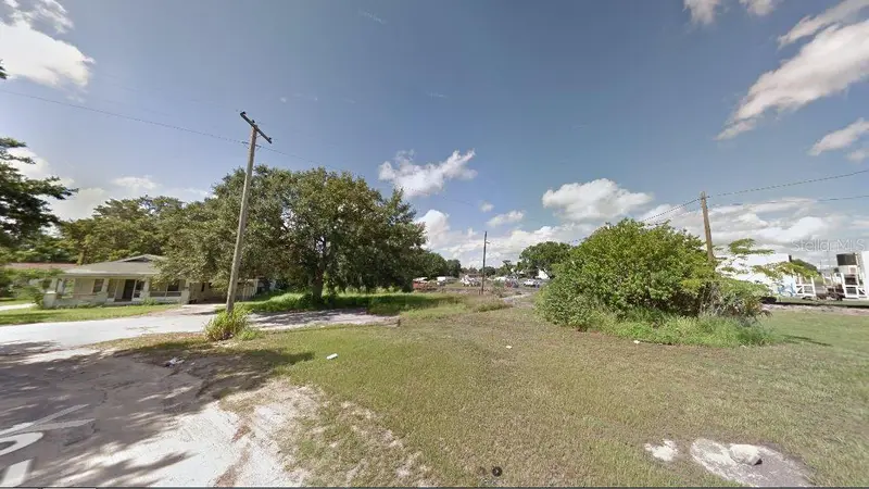 60 E St, FL