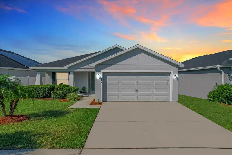 653 Persian Dr, FL