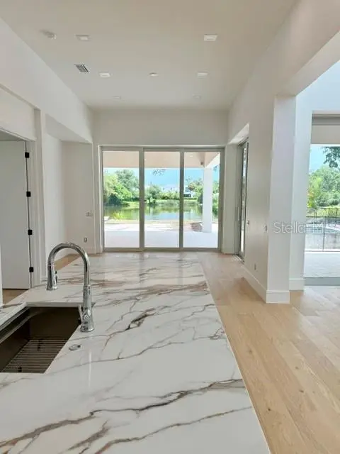 4431 Camino Real, FL