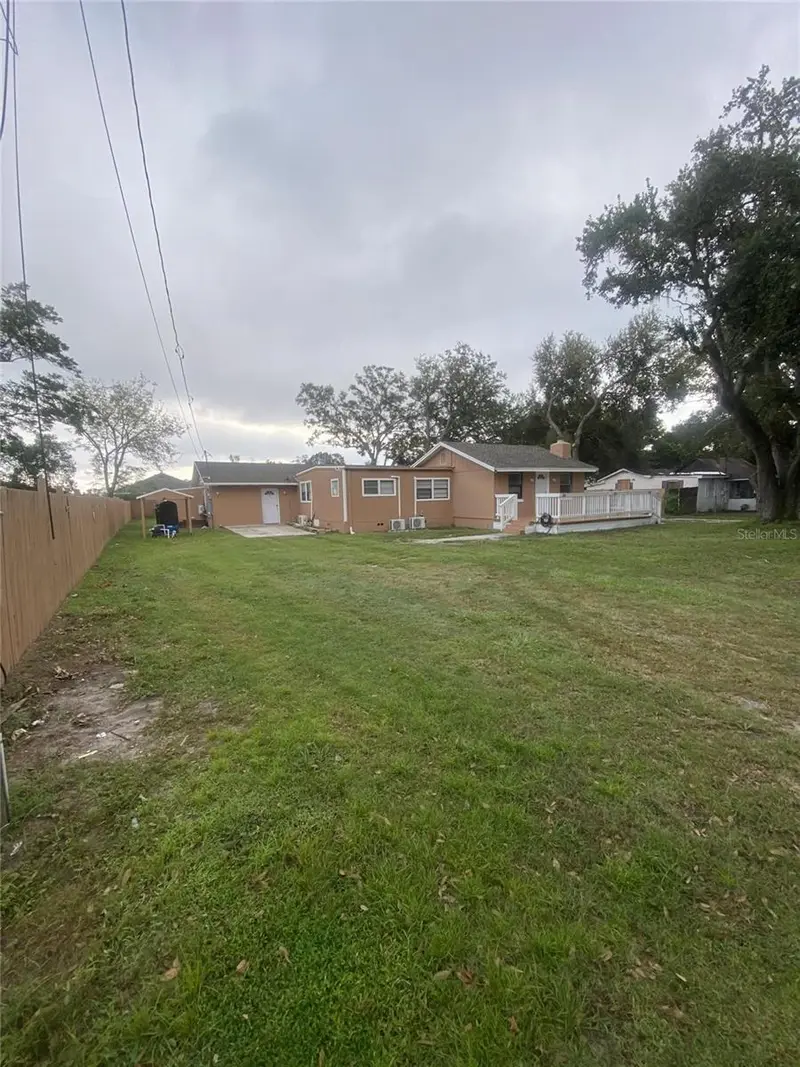 1801 Daniels St, FL
