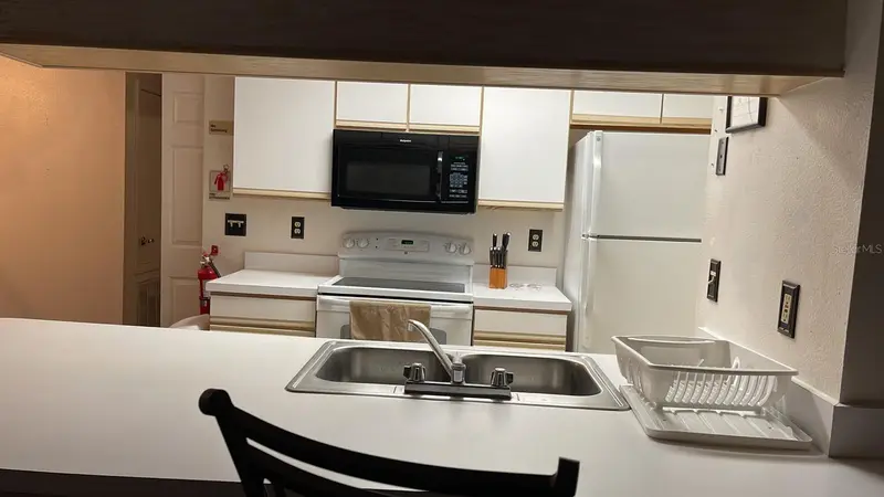 2456 Sweetwater Club Cir #20, FL