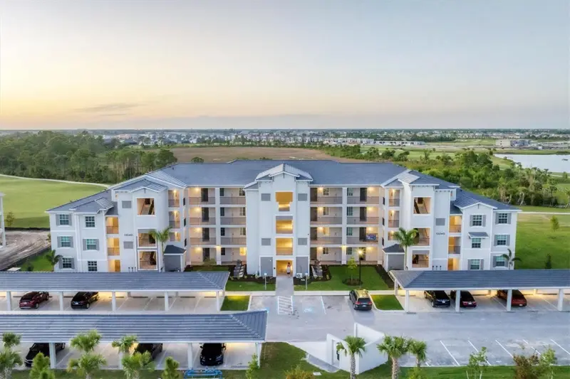 12240 Wellen Golf St. #302, FL