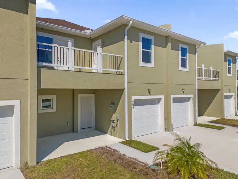 454 Lake Shore Pkwy, FL