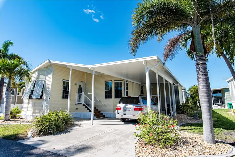 14 Emden Cir, FL