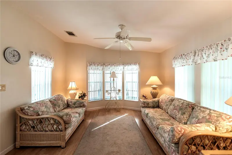 14 Emden Cir, FL