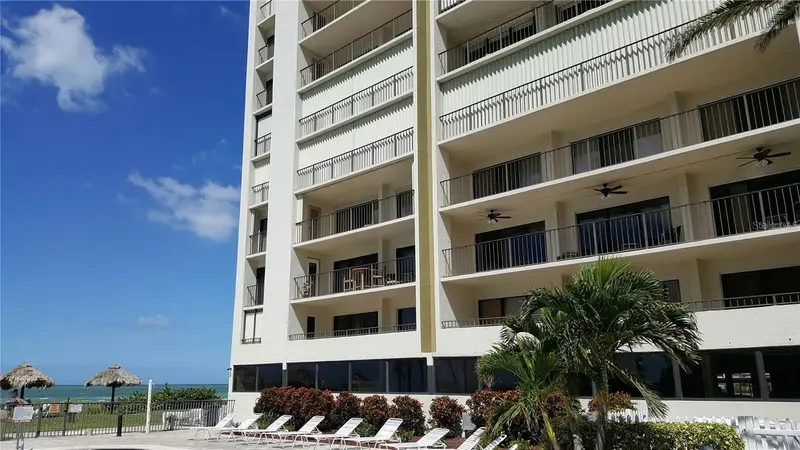 1480 Gulf Blvd #106, FL