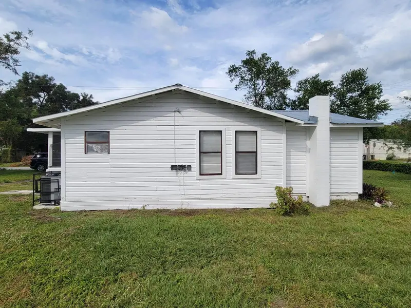 1058 N Davis Ave, FL