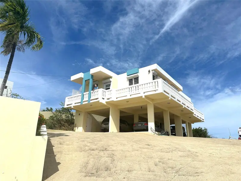38 Flor Marina Mar Caribe, PR