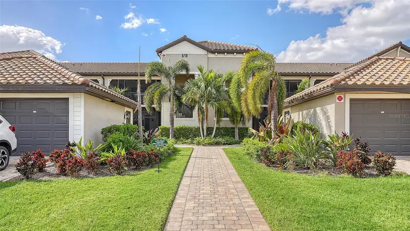 5710 Palmer Cir #201, FL