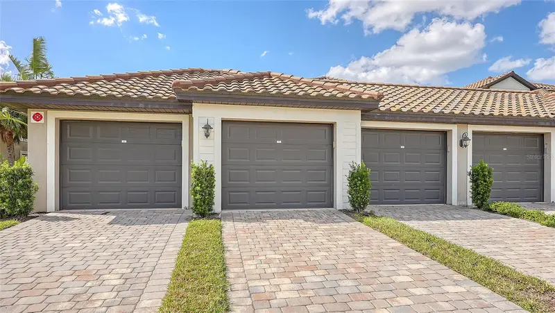 5710 Palmer Cir #201, FL